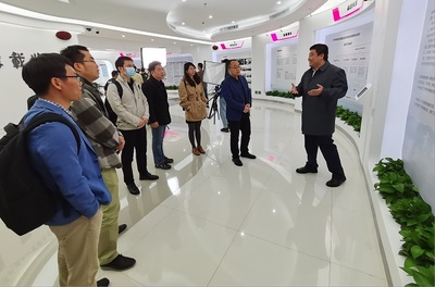 沪深联动 上海工程技术大学参访深圳清华大学研究院下一代互联网研发中心，共探网络技术新未来